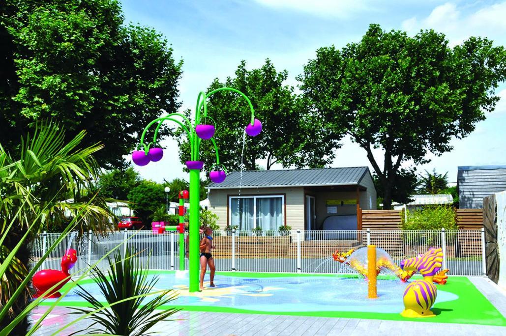 Camping Le Beaulieu 普伊尔波勒奥 外观 照片