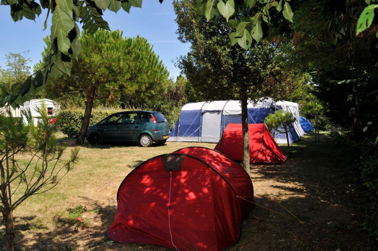 Camping Le Beaulieu 普伊尔波勒奥 外观 照片